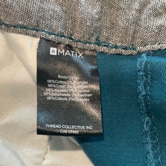 Matrix walking shorts - Picture 3 of 5